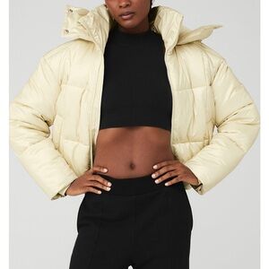 ALO Yoga Cream Cropped Puffer Jacket with High Collar